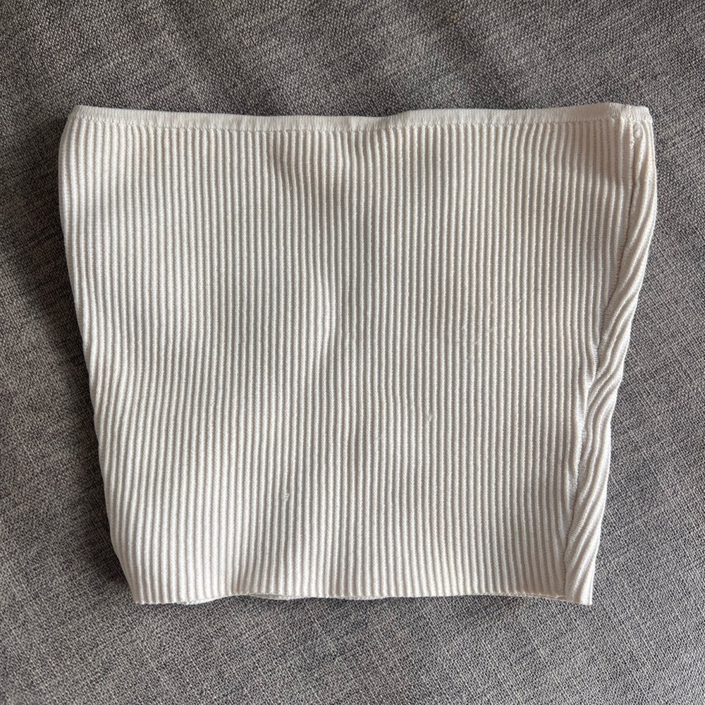 Aritzia Babaton Sculpt Knit Ribbed Tube Top
